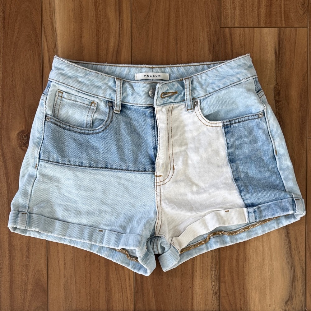 PacSun Two-Tone Light Blue and White Patchwork Denim Mom Shorts W25